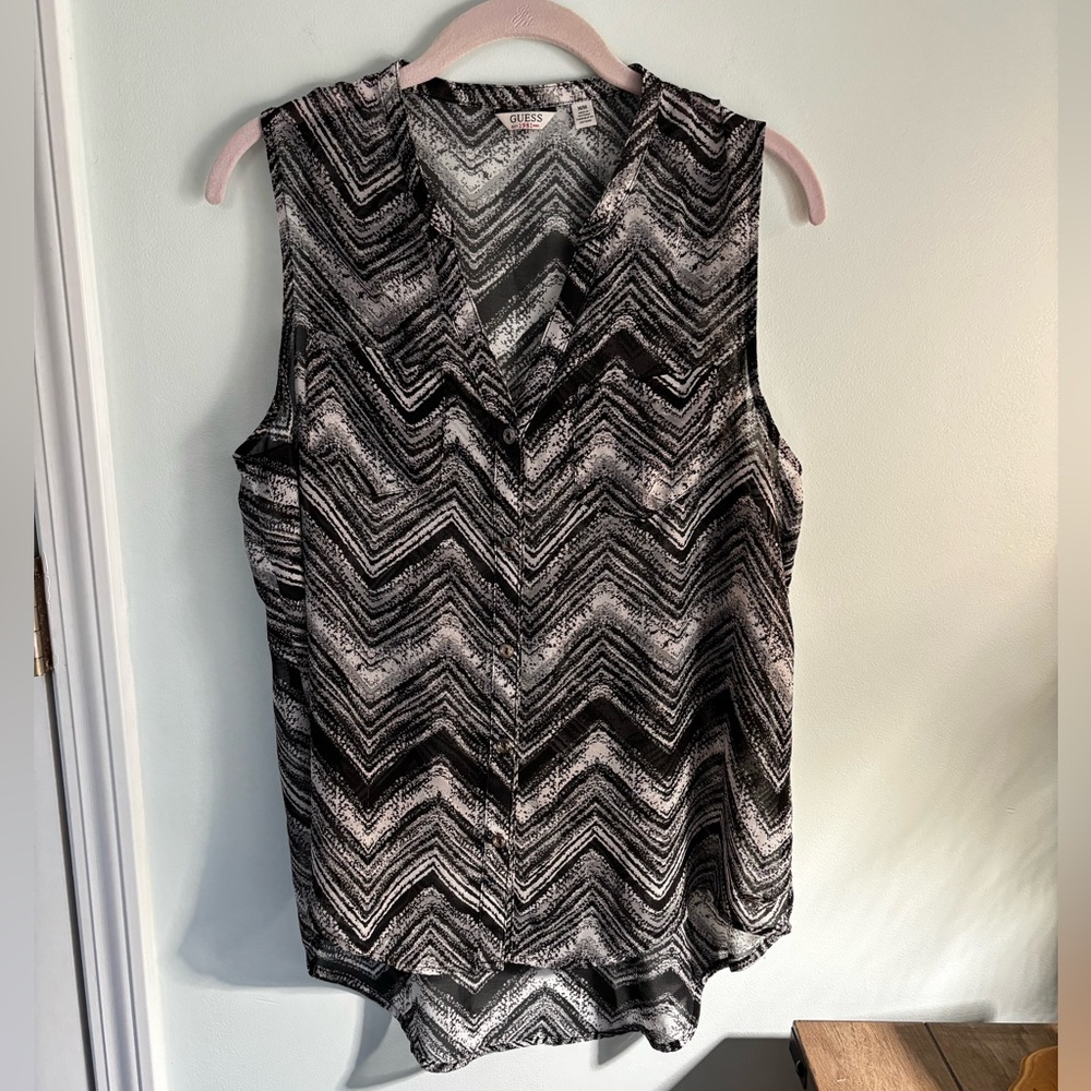 GUESS Black and White Women's Sleeveless Top Size M